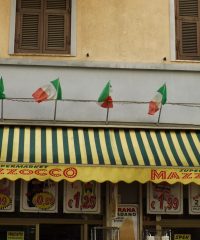 Presenze e resistenze: i negozi di alimentari italiani del quartiere