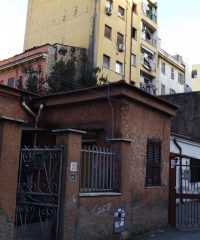 Modi di abitare alla Marranella: edilizia spontanea, vita sociale e presa in cura della strada