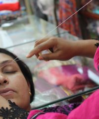 Saloni di bellezza femminili a Torpignattara: la depilazione delle sopracciglia a filo